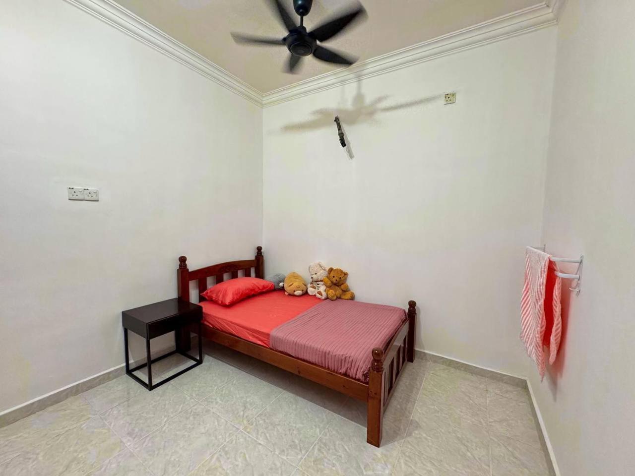Ibai Golf Home Resort Homestay Куала Теренгану Екстериор снимка