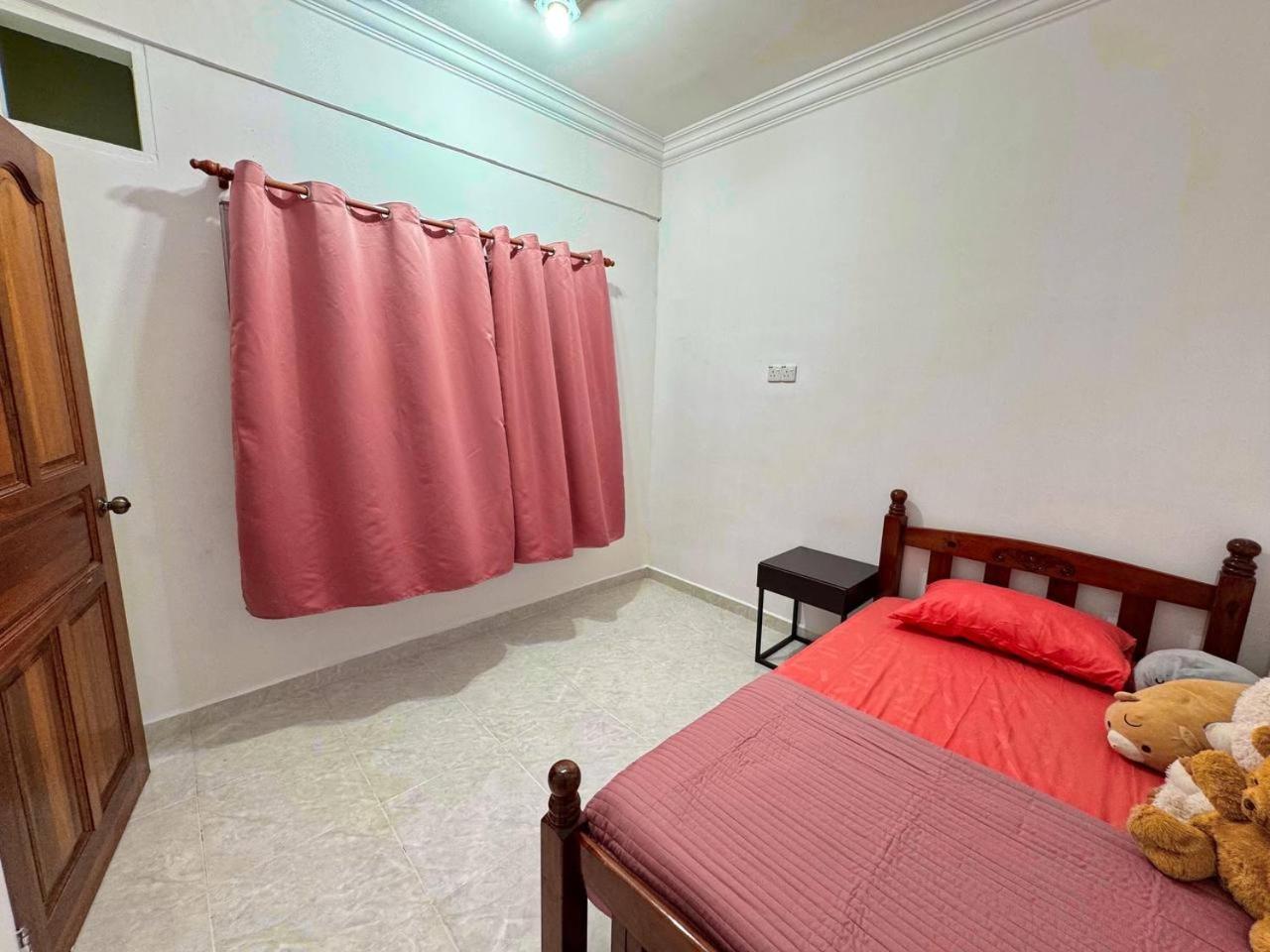 Ibai Golf Home Resort Homestay Куала Теренгану Екстериор снимка